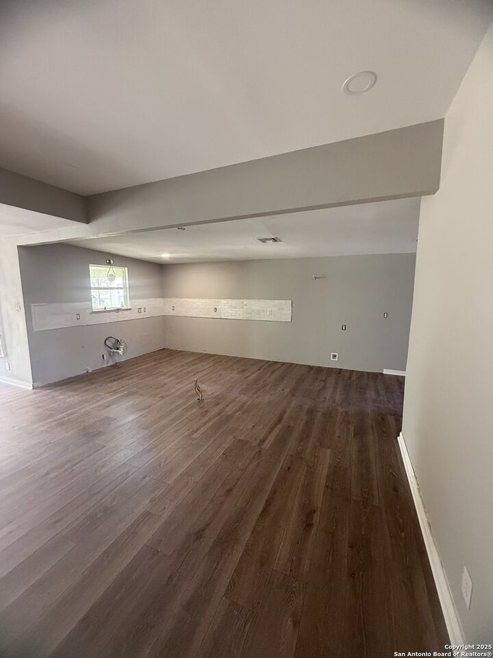 Property Photo:  806 21st  TX 78861
