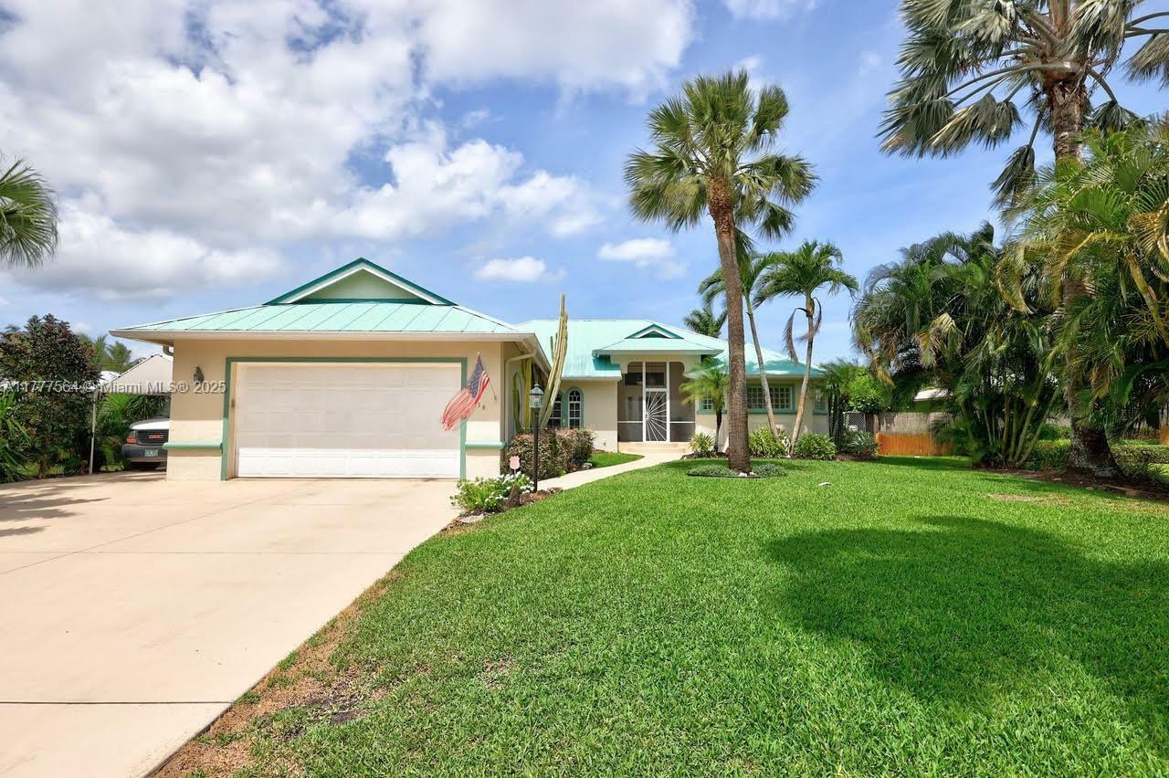 Property Photo: 516 SW South Carolina Dr FL 34994