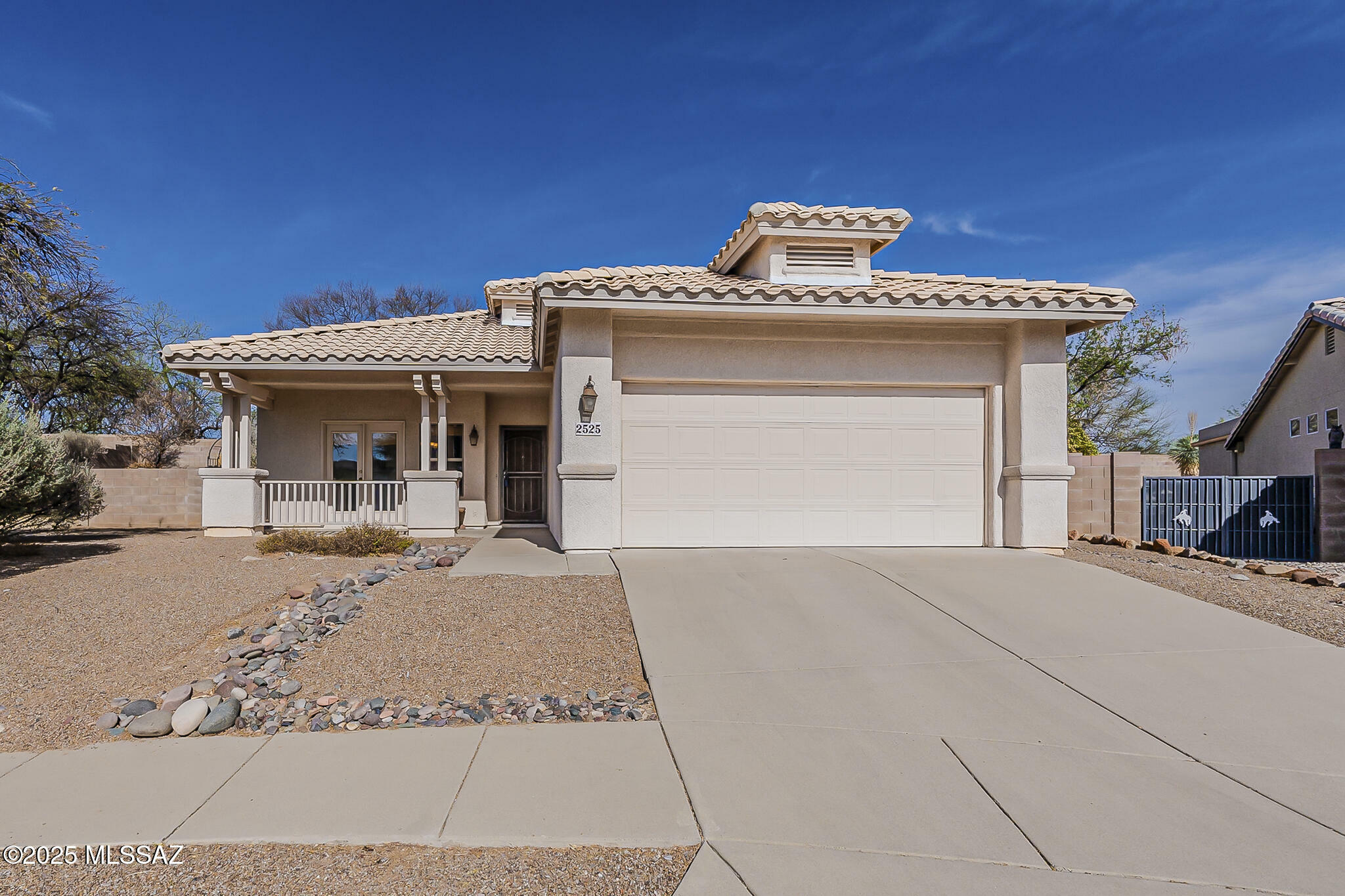Property Photo: 2525 N Camino Reloj AZ 85614