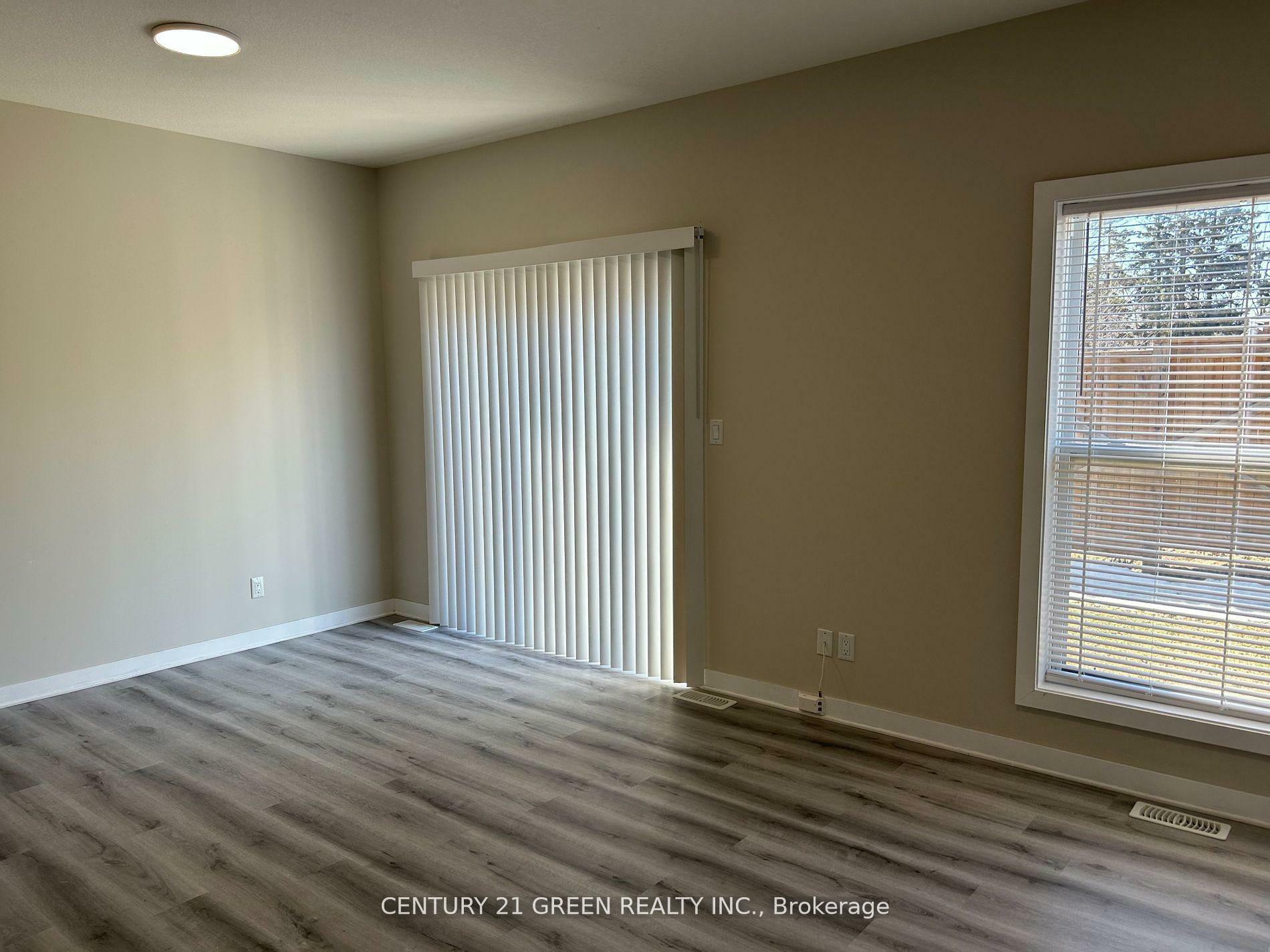 Property Photo: 439 Athlone Avenue A3 ON N4V 0C8