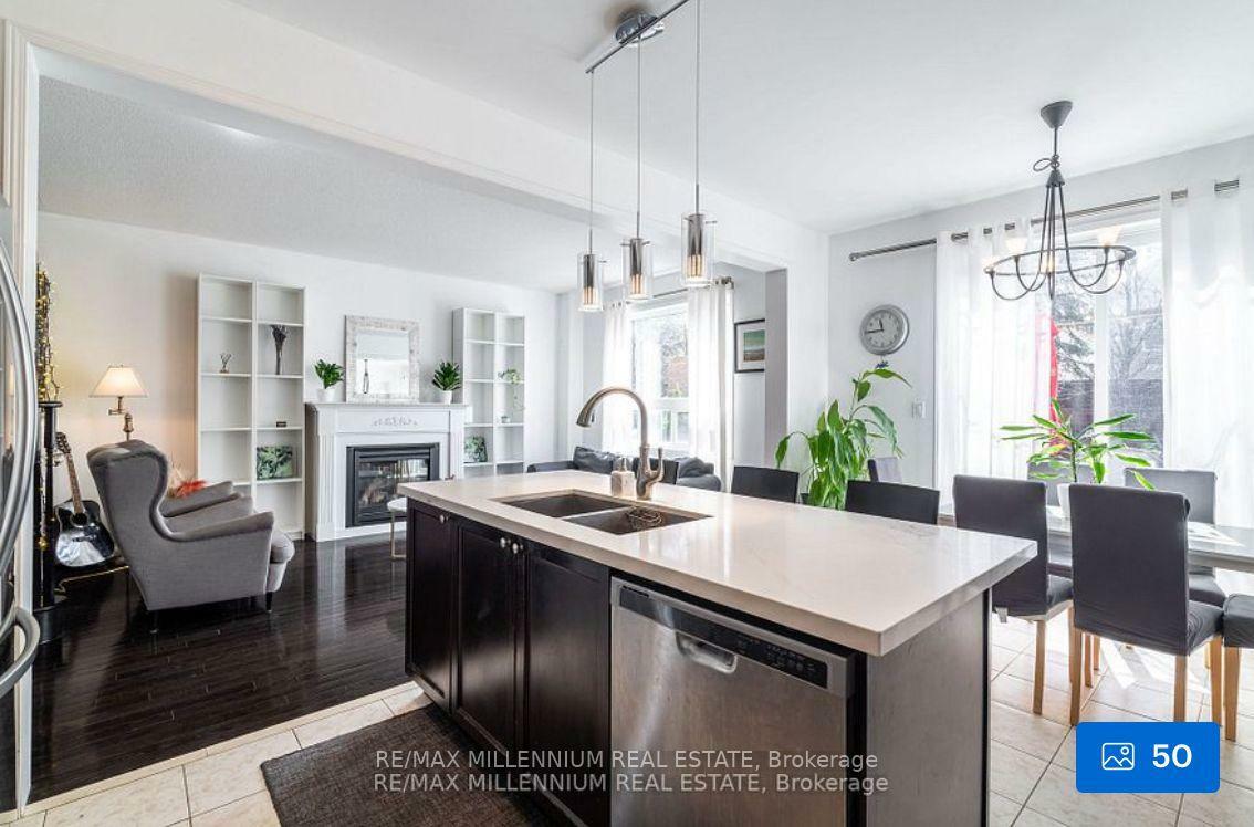 Property Photo: 33 Britannia Avenue E ON L1L 0C1