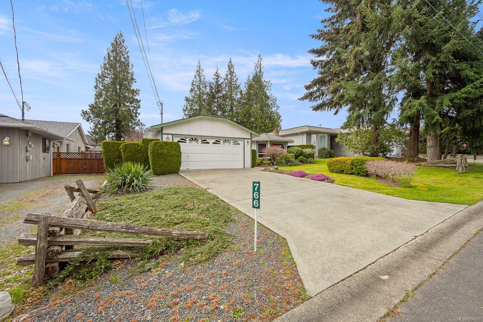 Property Photo: 766 Bradbury Ave BC V9P 1B8