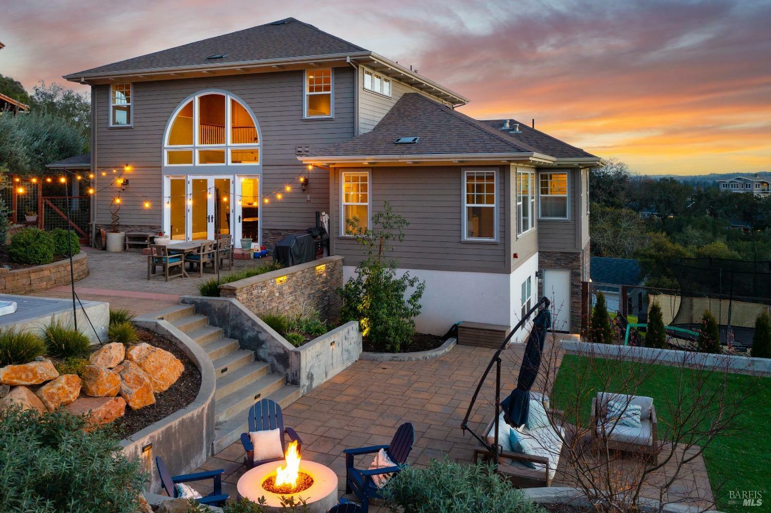 235 Clear Ridge Drive  Healdsburg CA 95448 photo