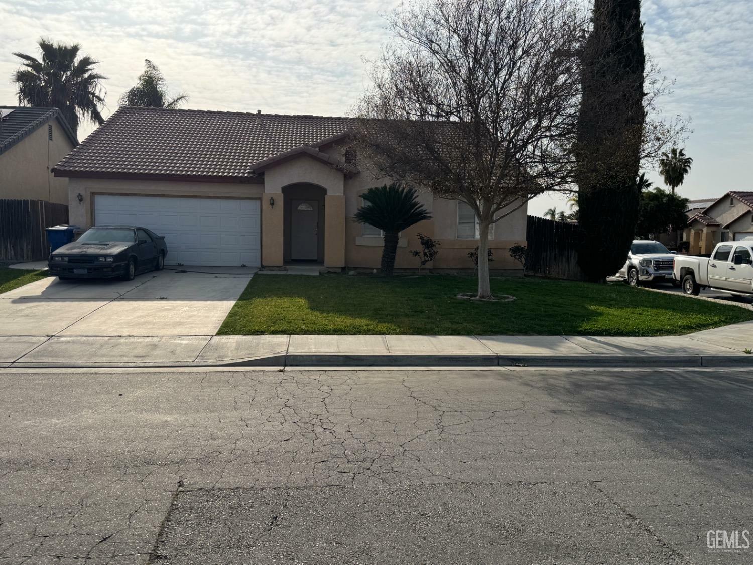 Property Photo:  5803 Bridge Creek Avenue  CA 93313 
