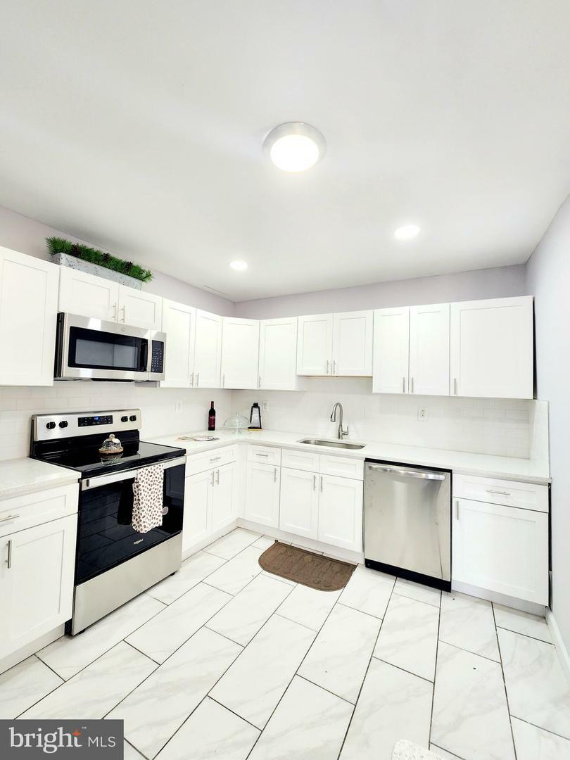 Property Photo: 228 E Clayton Avenue NJ 08312