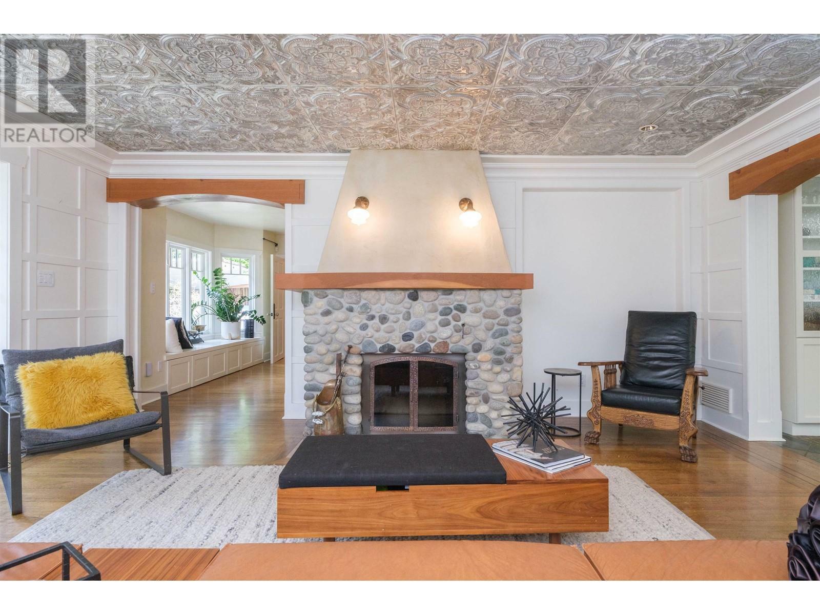 Property Photo: 3179 Capilano Crescent BC V7R 4H4