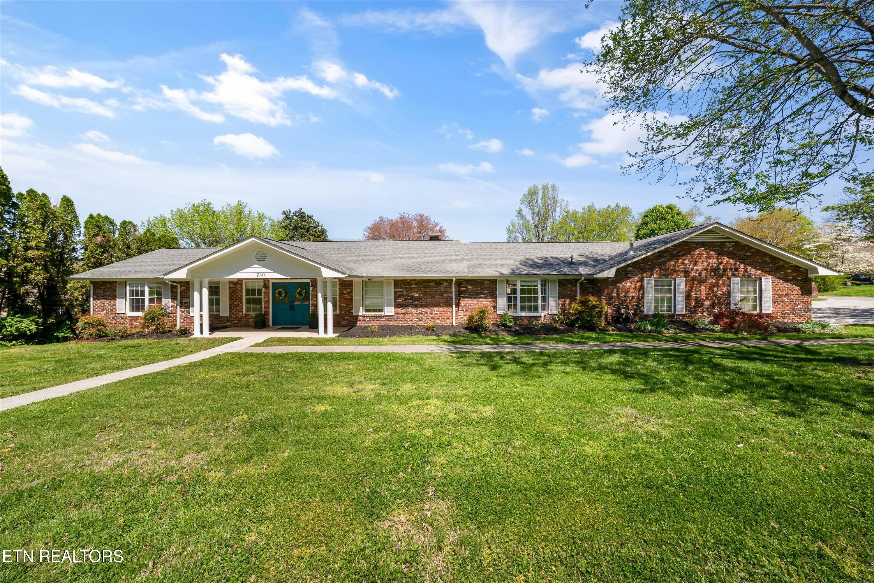 Property Photo: 230 Briarcliff Ave TN 37830