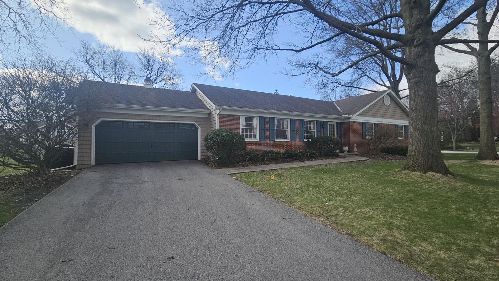 Property Photo:  25W101 Marblehead Court  IL 60540 