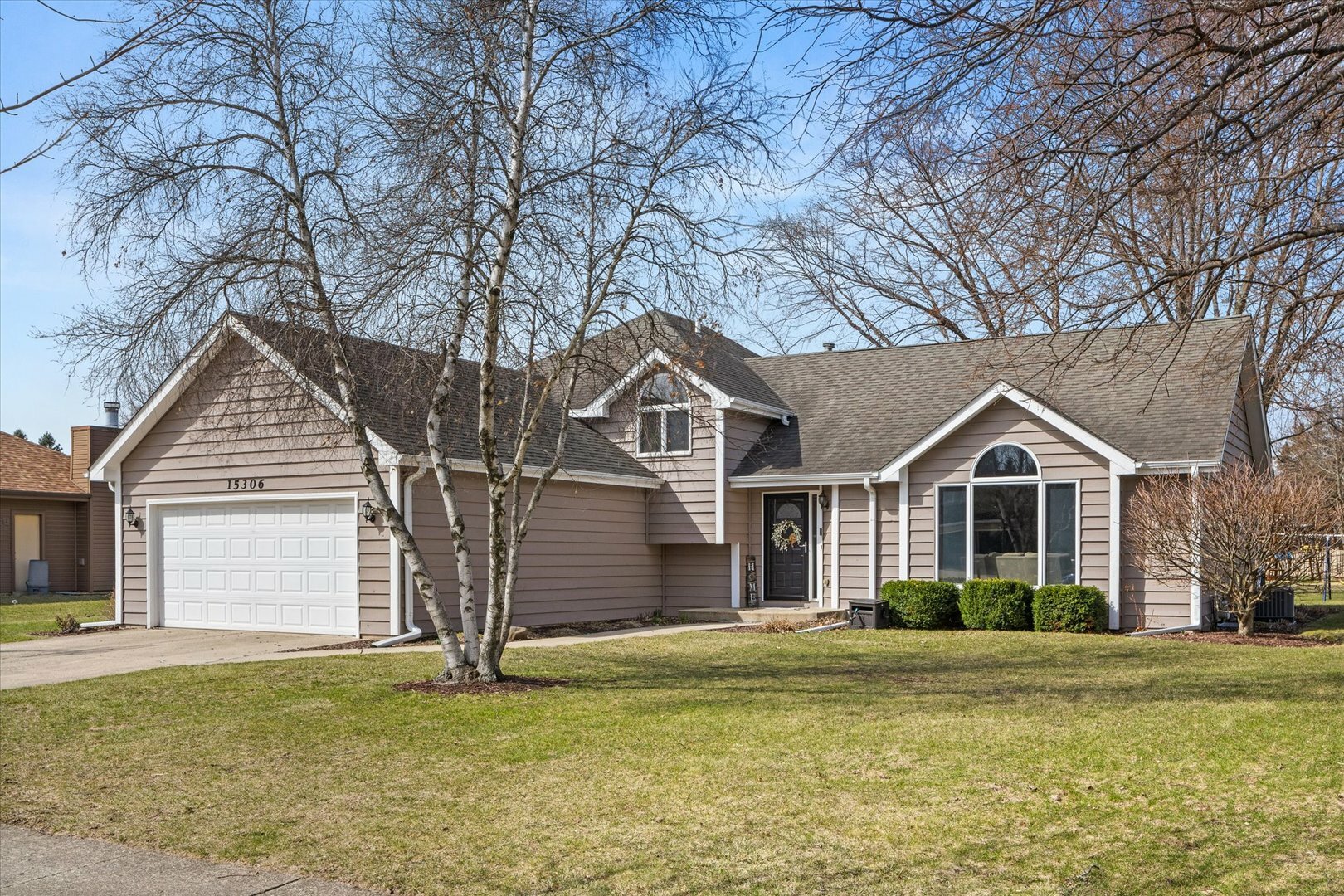 Property Photo: 15306 S Heritage Drive IL 60544