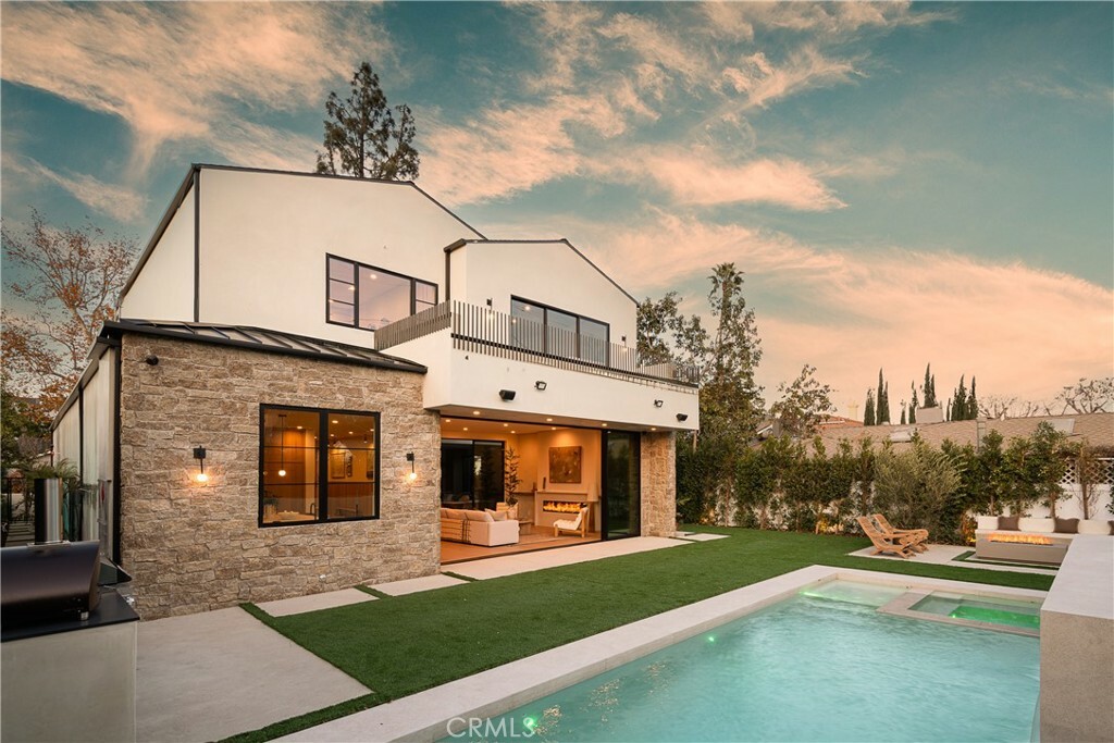 11556 Blix Street  Valley Village CA 91602 photo