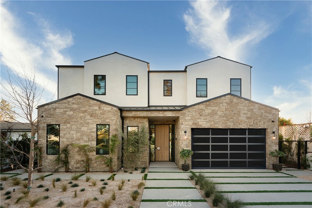 11556 Blix Street  Valley Village CA 91602 photo