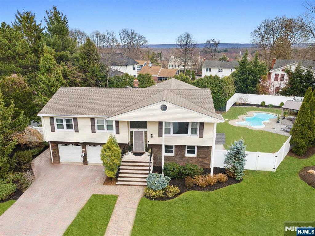 Property Photo: 67 Sherwood Court NJ 07630