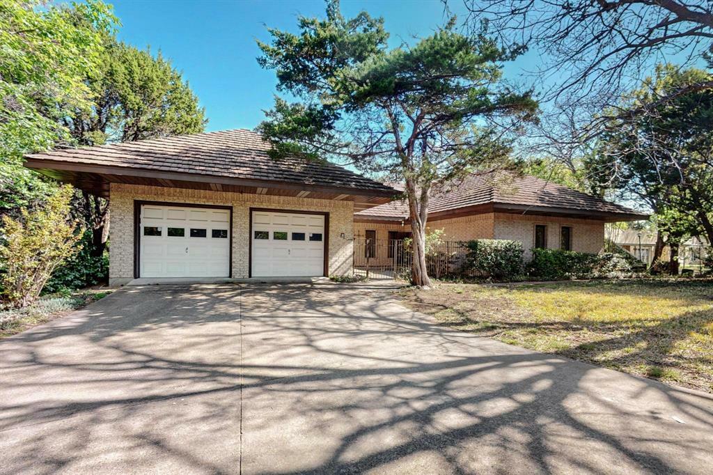 Property Photo: 5510 Leeway Drive TX 75236