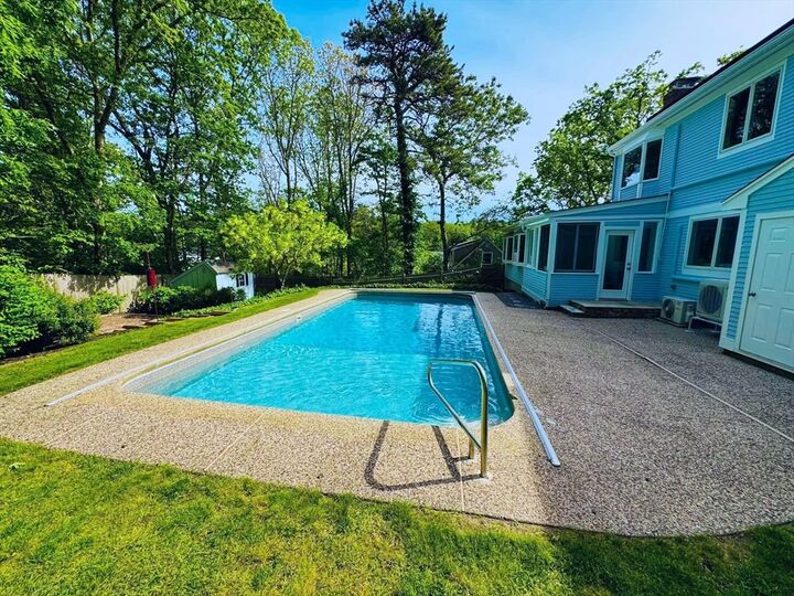 Property Photo:  5 Horseshoe Cir  MA 02563 