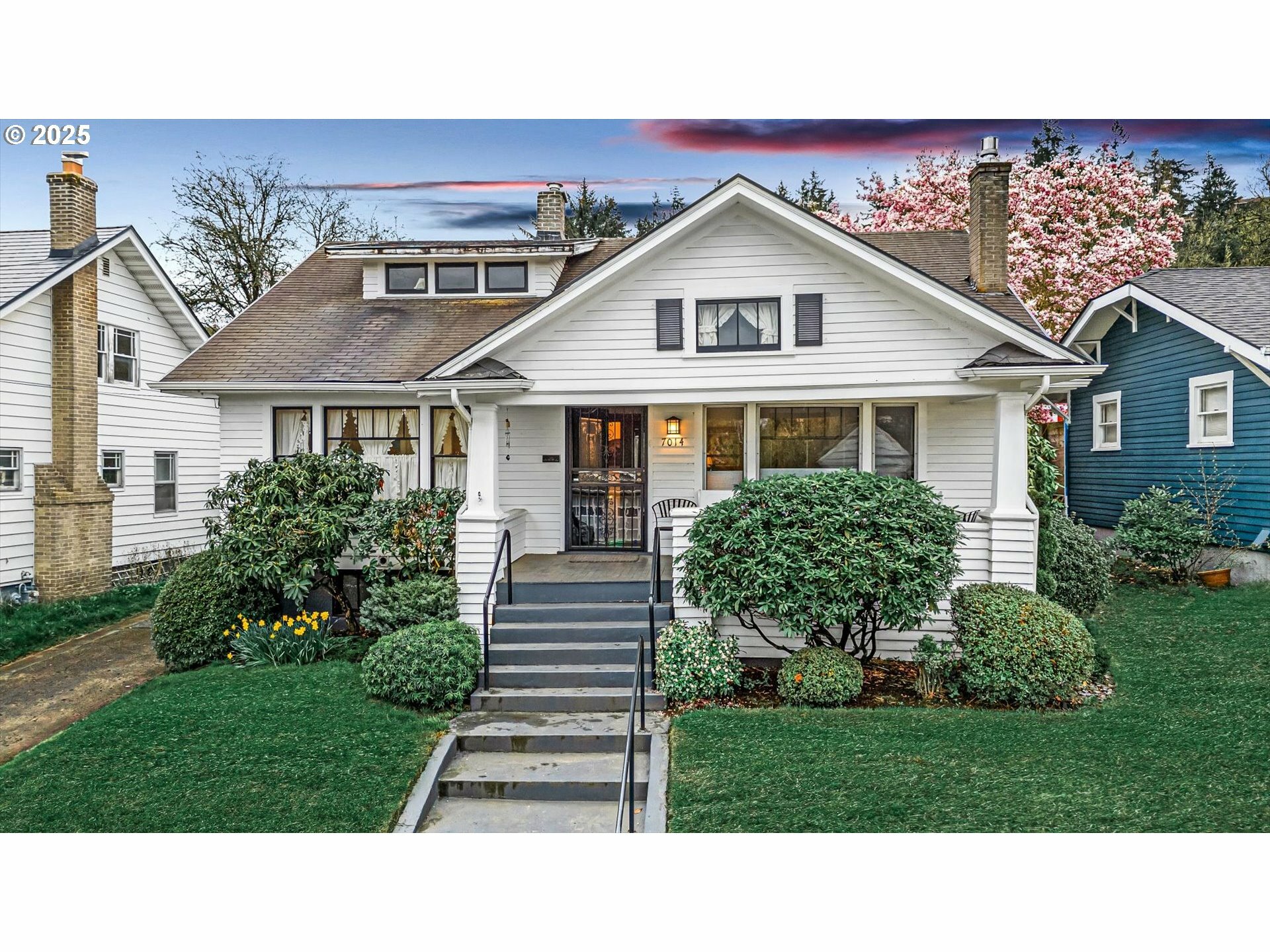 Property Photo: 7014 E Burnside St OR 97215