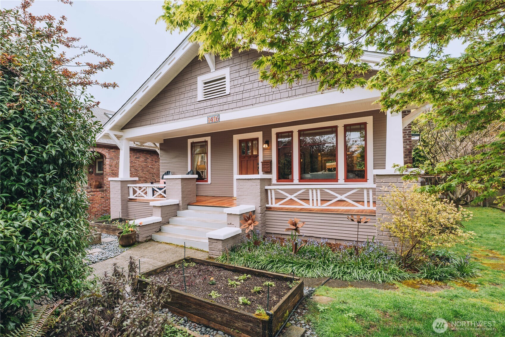 Property Photo:  1416 N 49th Street  WA 98103 