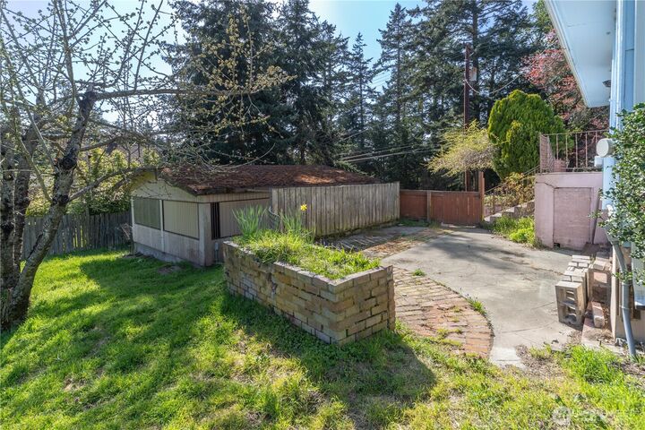 Property Photo: 1538 Fir Street WA 98368
