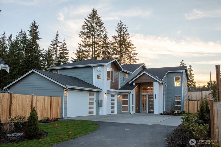 16616  63rd Avenue W  Lynnwood WA 98037 photo