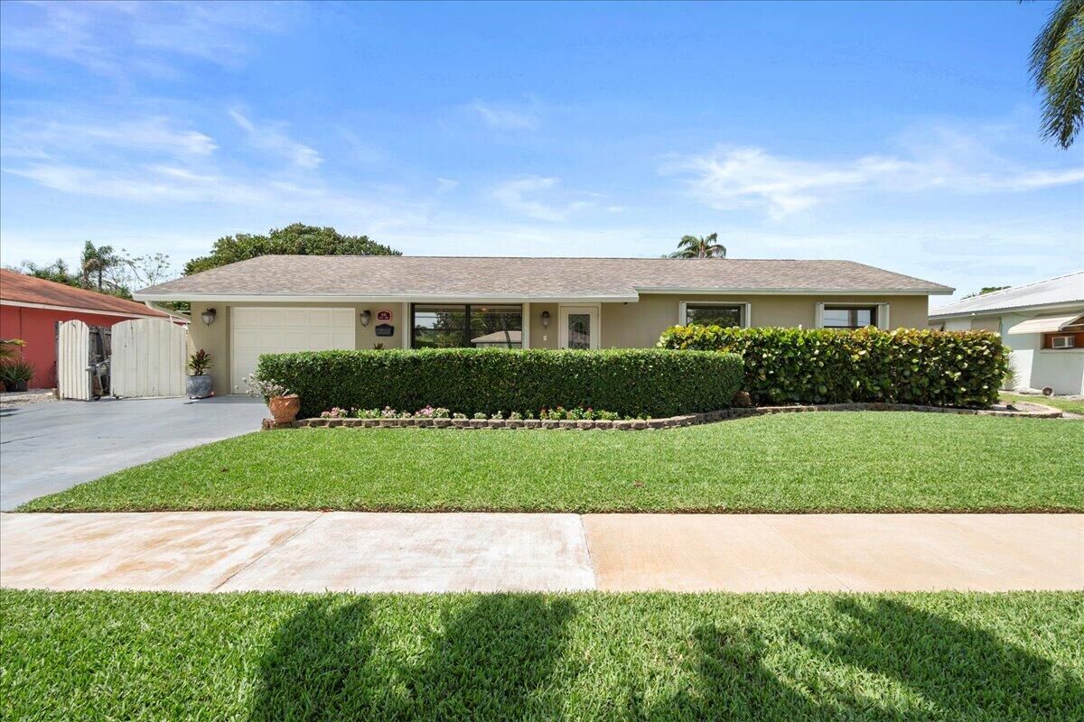 Property Photo:  441 Davis Road  FL 33461 