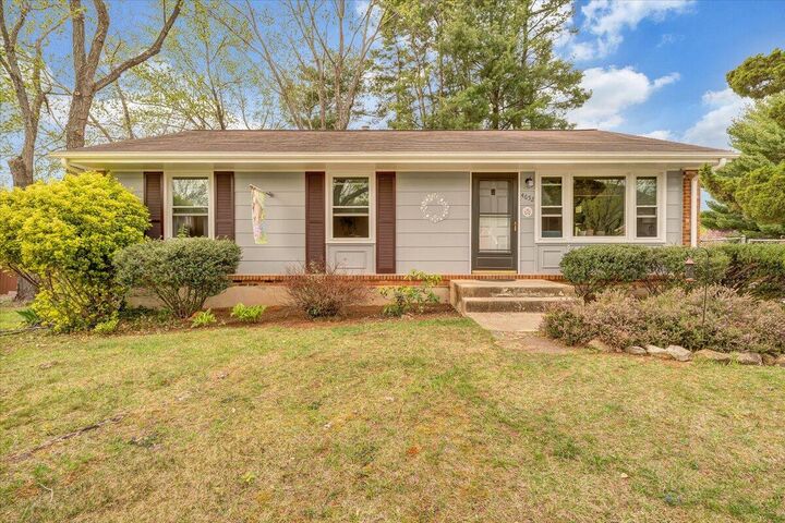 4652 Golfview Dr NE  Roanoke VA 24019 photo