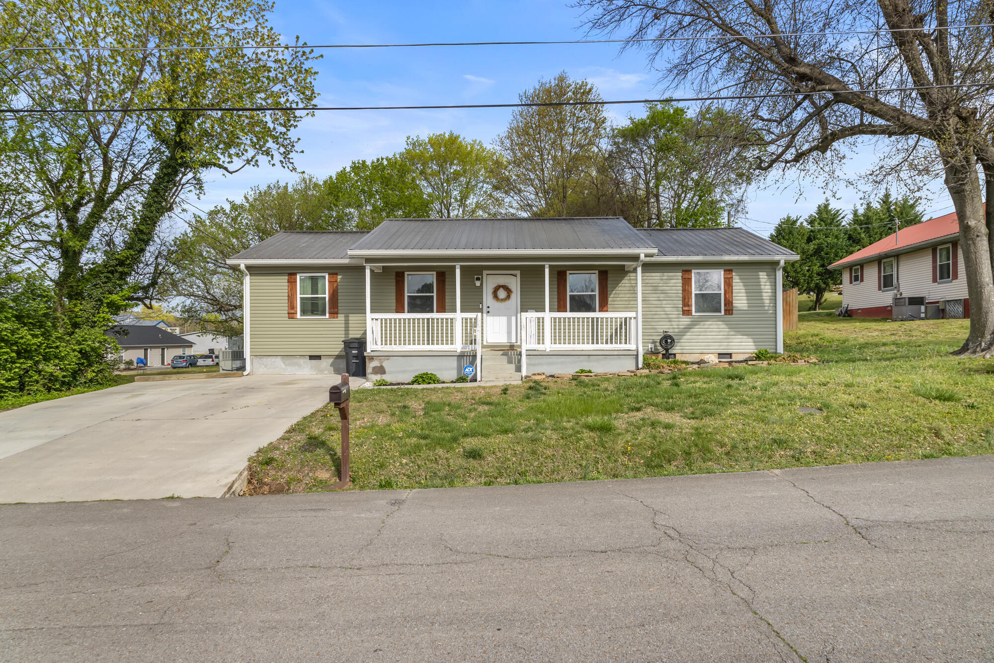 308 Sherwood Avenue  Athens TN 37303 photo