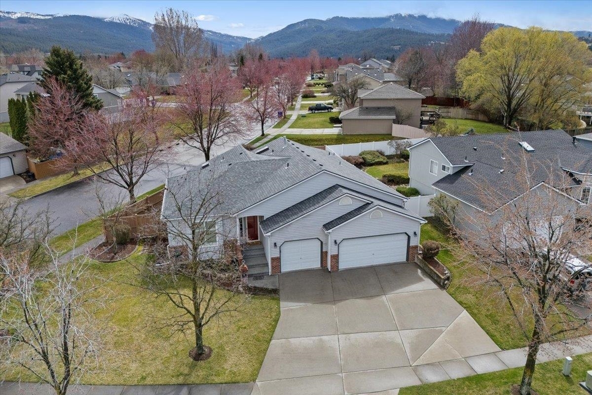 Property Photo: 23220 E Boone Ave WA 99019