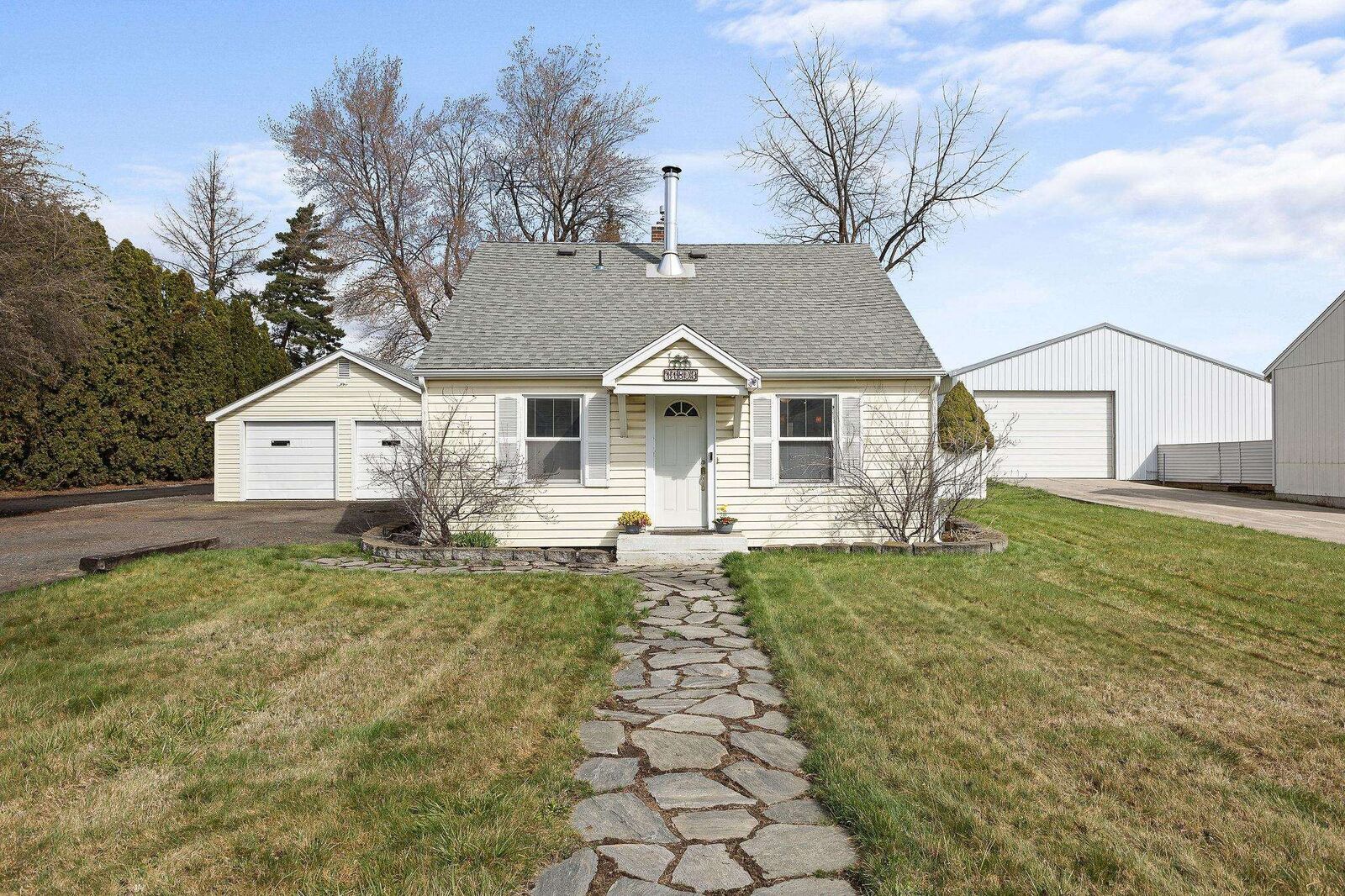 Property Photo:  11803 E Boone Ave  WA 99206 