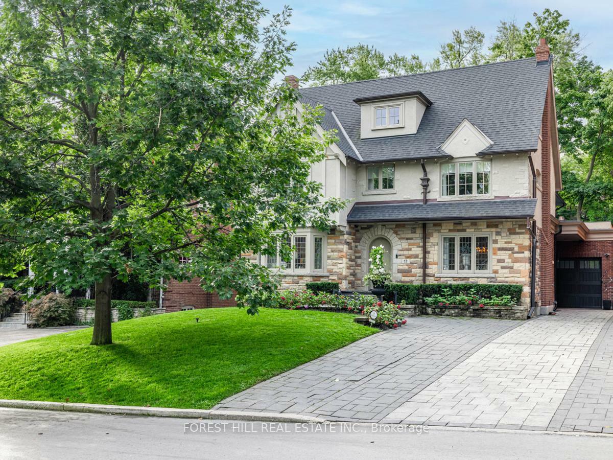 Photo de la propriété: 17 Hillholm Road ON M5P 1M1