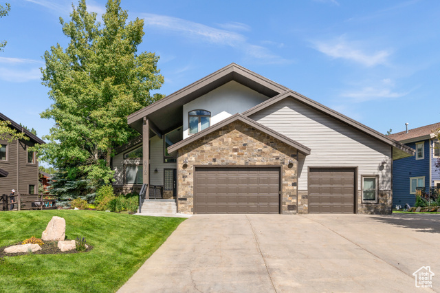 Property Photo: 872 Martingale Ln UT 84098
