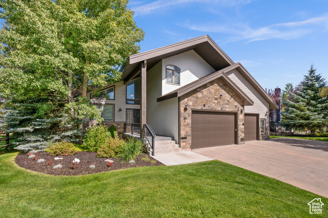 Property Photo:  872 Martingale Ln  UT 84098 
