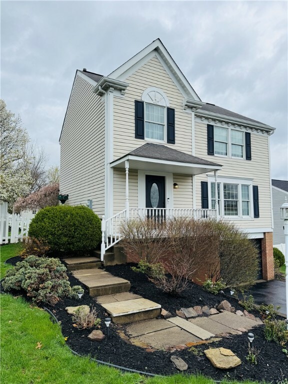 Property Photo: 5 Trotwood Cir PA 15317