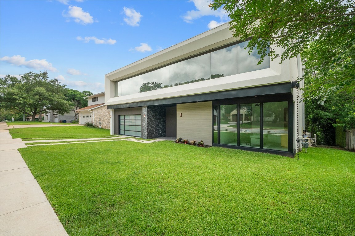 Property Photo: 3415 Rosefinch Trail TX 78746