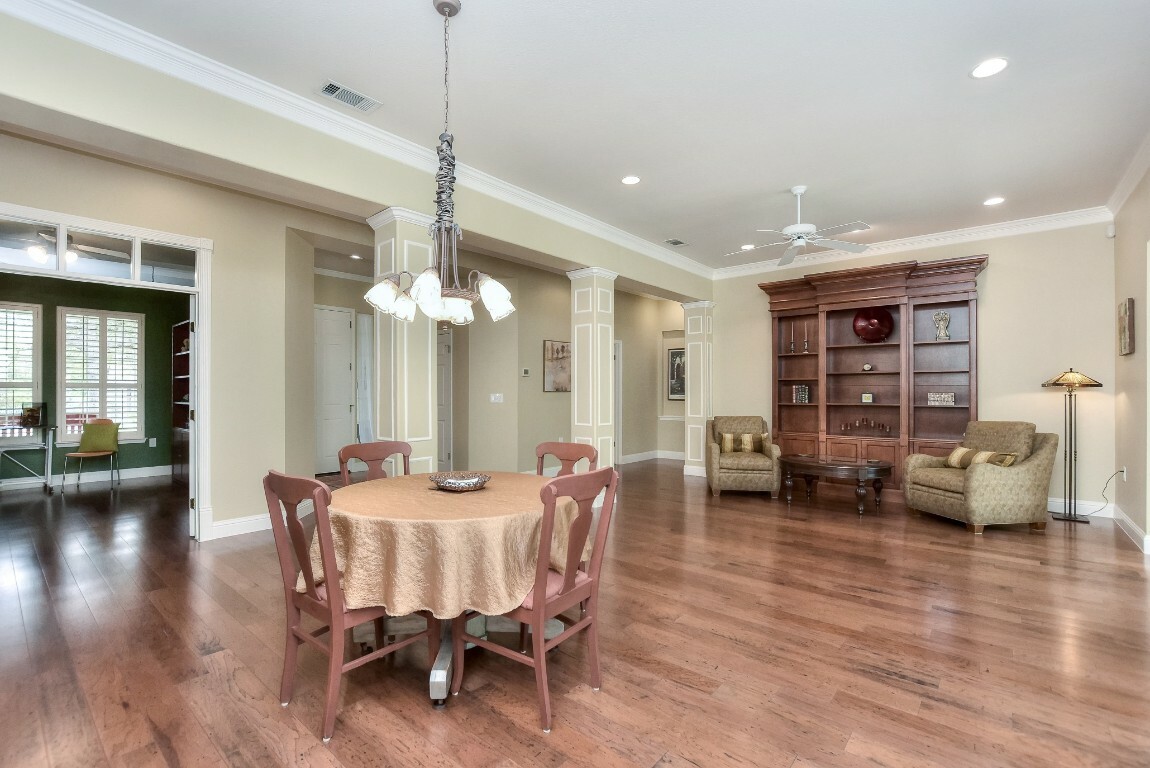 Property Photo: 204 Whippoorwill Cove TX 78633