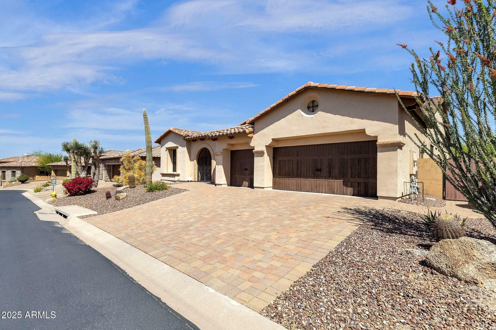 Property Photo: 8034 E Sugarloaf Circle AZ 85207