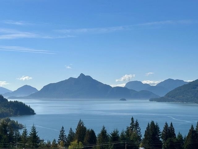 Property Photo: 1010 Quarry Lane BC V8B 1J2