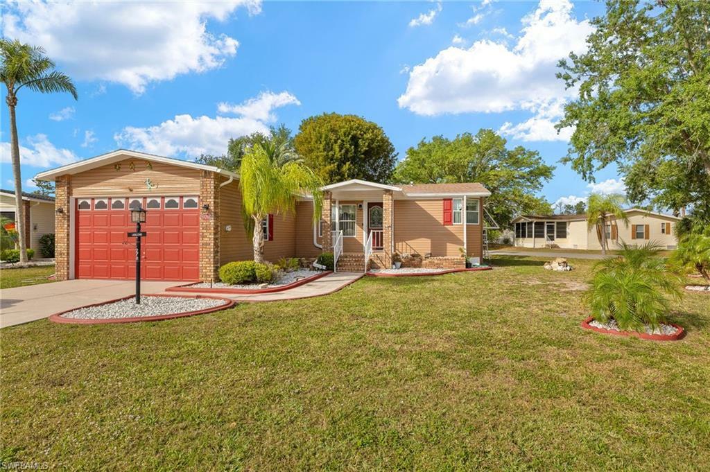 Property Photo: 19788 Frenchmans Ct FL 33903