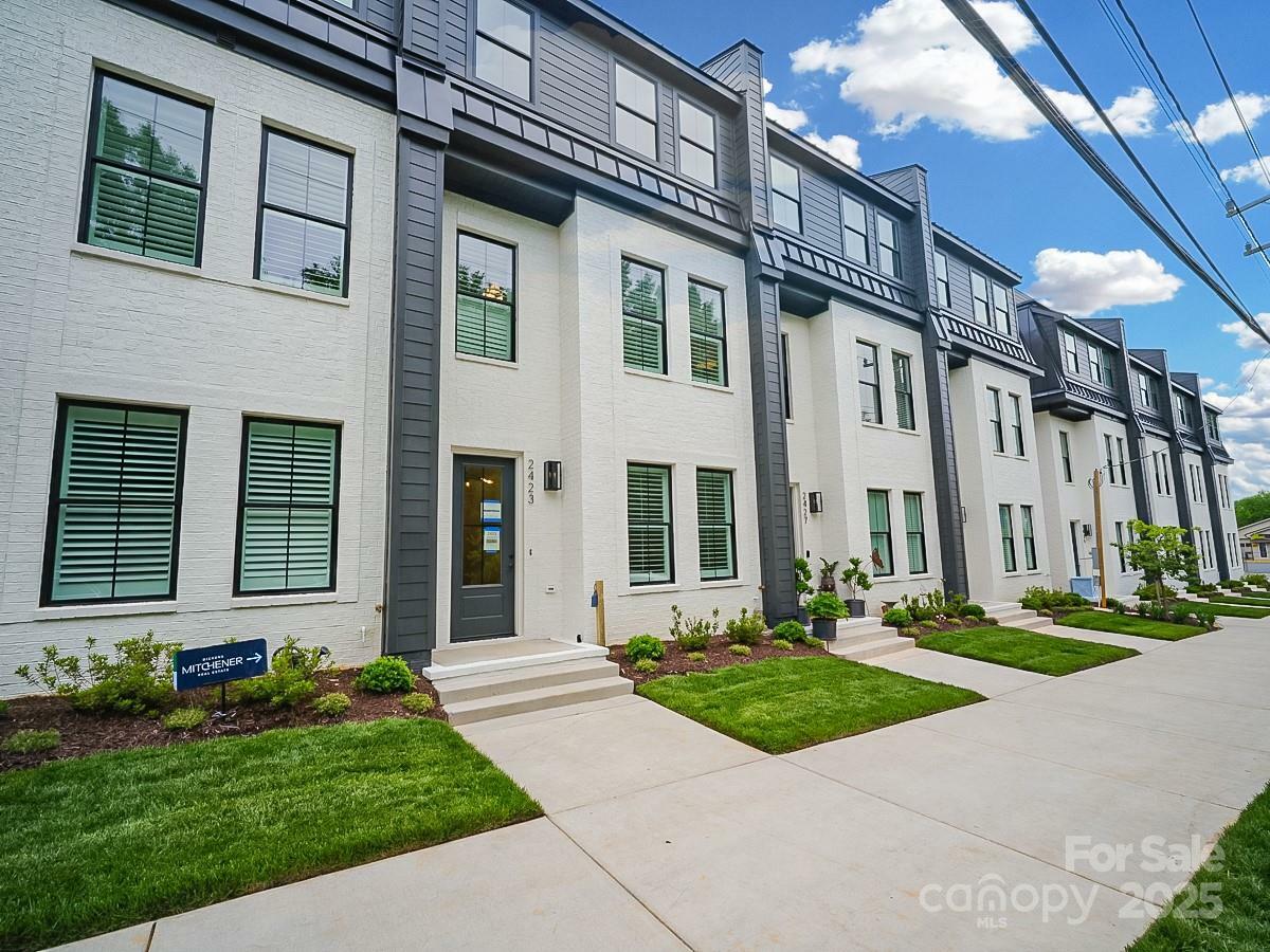 2504 Park Rose Lane 18  Charlotte NC 28204 photo