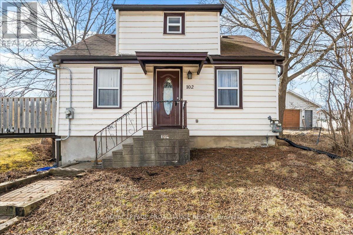 Photo de la propriété: 102 Wallbridge Crescent ON K8P 1Z4