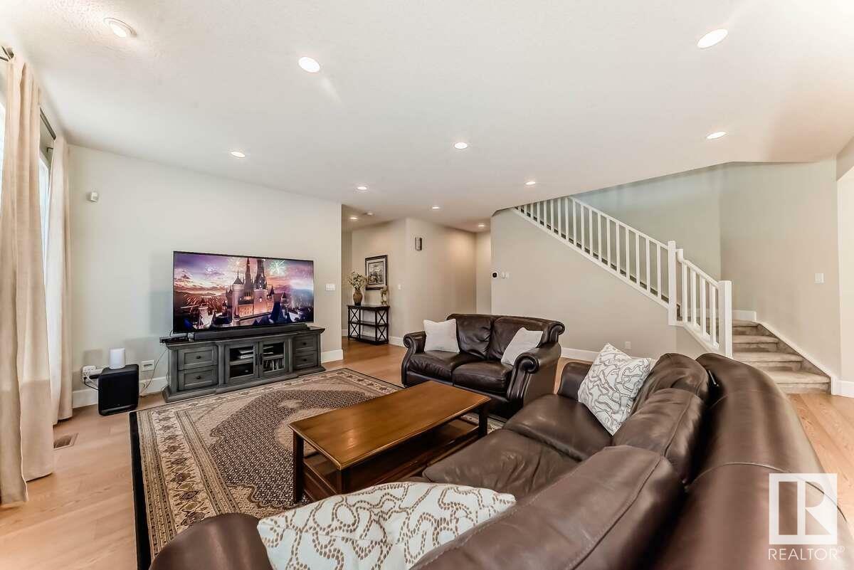 Photo de la propriété: 4323 Whitelaw Way NW AB T6W 0P4