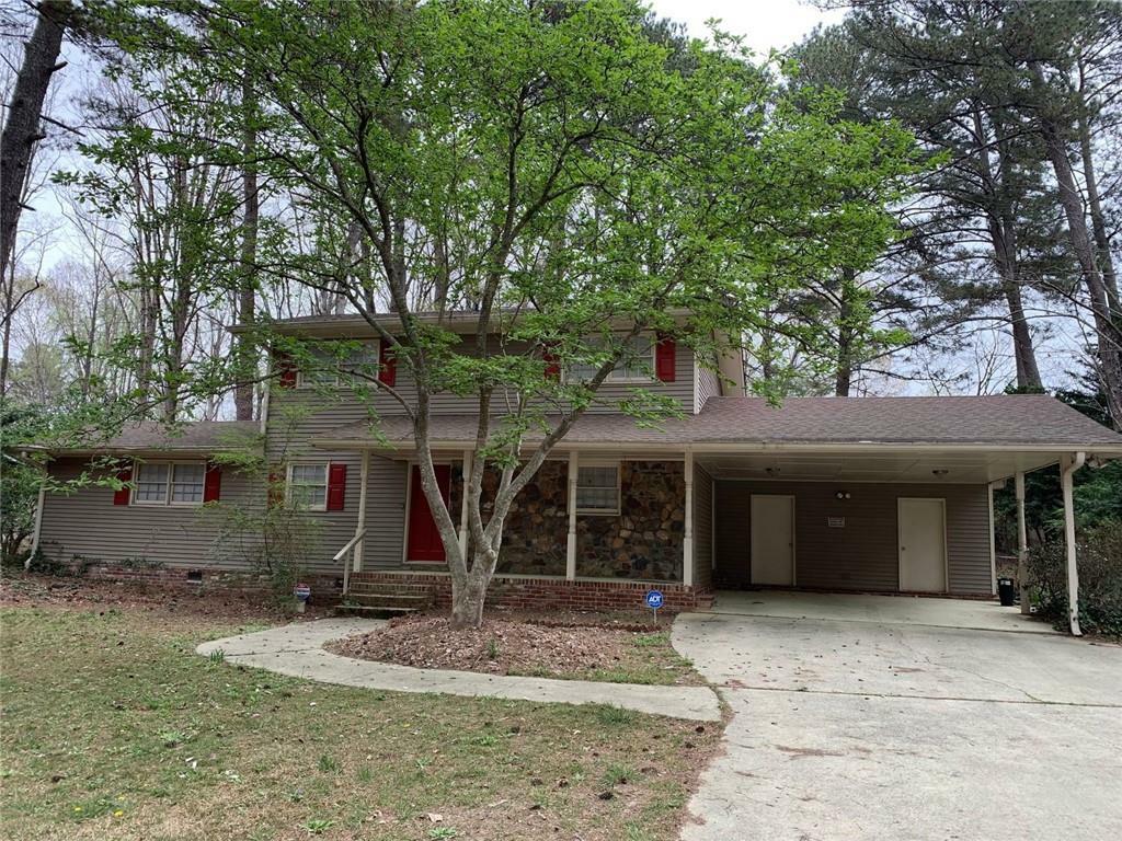 Property Photo: 6610 Walker Road GA 30296