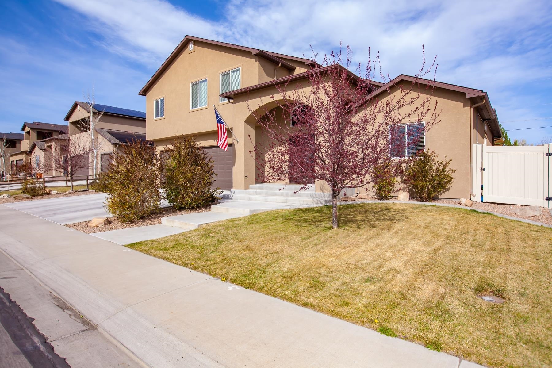 Property Photo:  940 Echo Canyon Street  CO 81521 