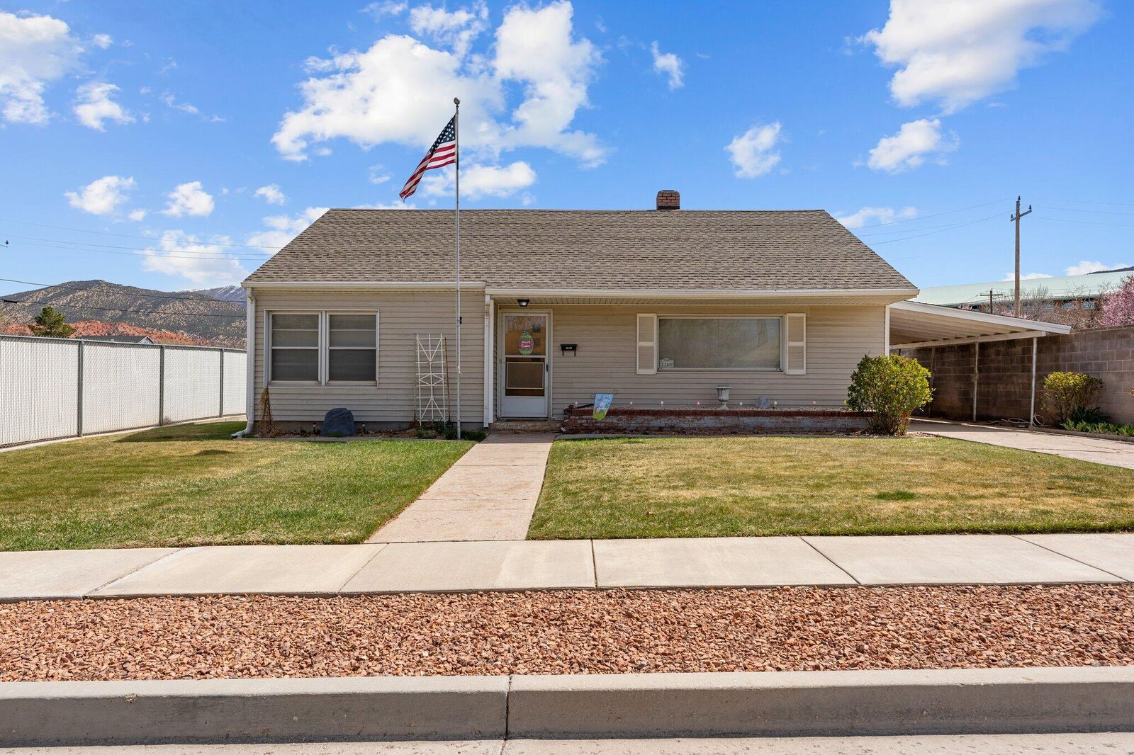 Property Photo:  114 N 700 W  UT 84720 