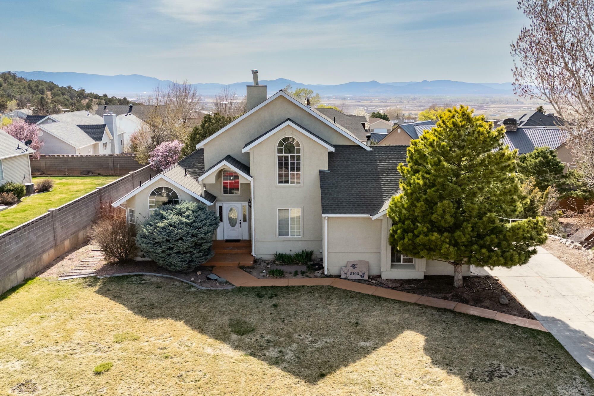 2103 N Hawthorne Ln  Cedar City UT 84721 photo