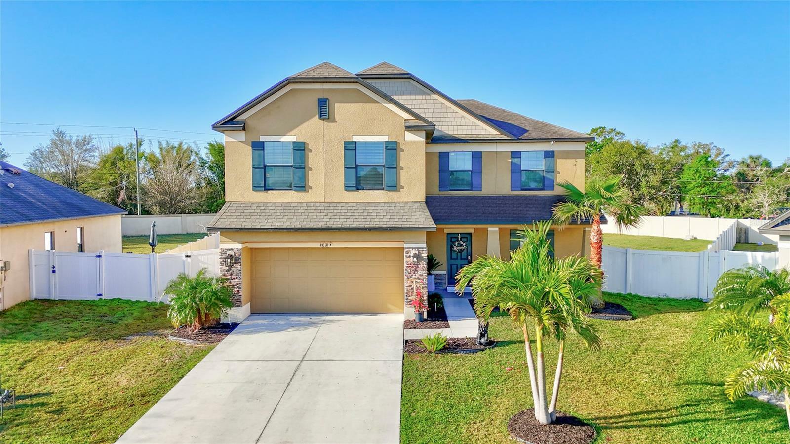 Property Photo:  4010 Lindever Lane  FL 34221 