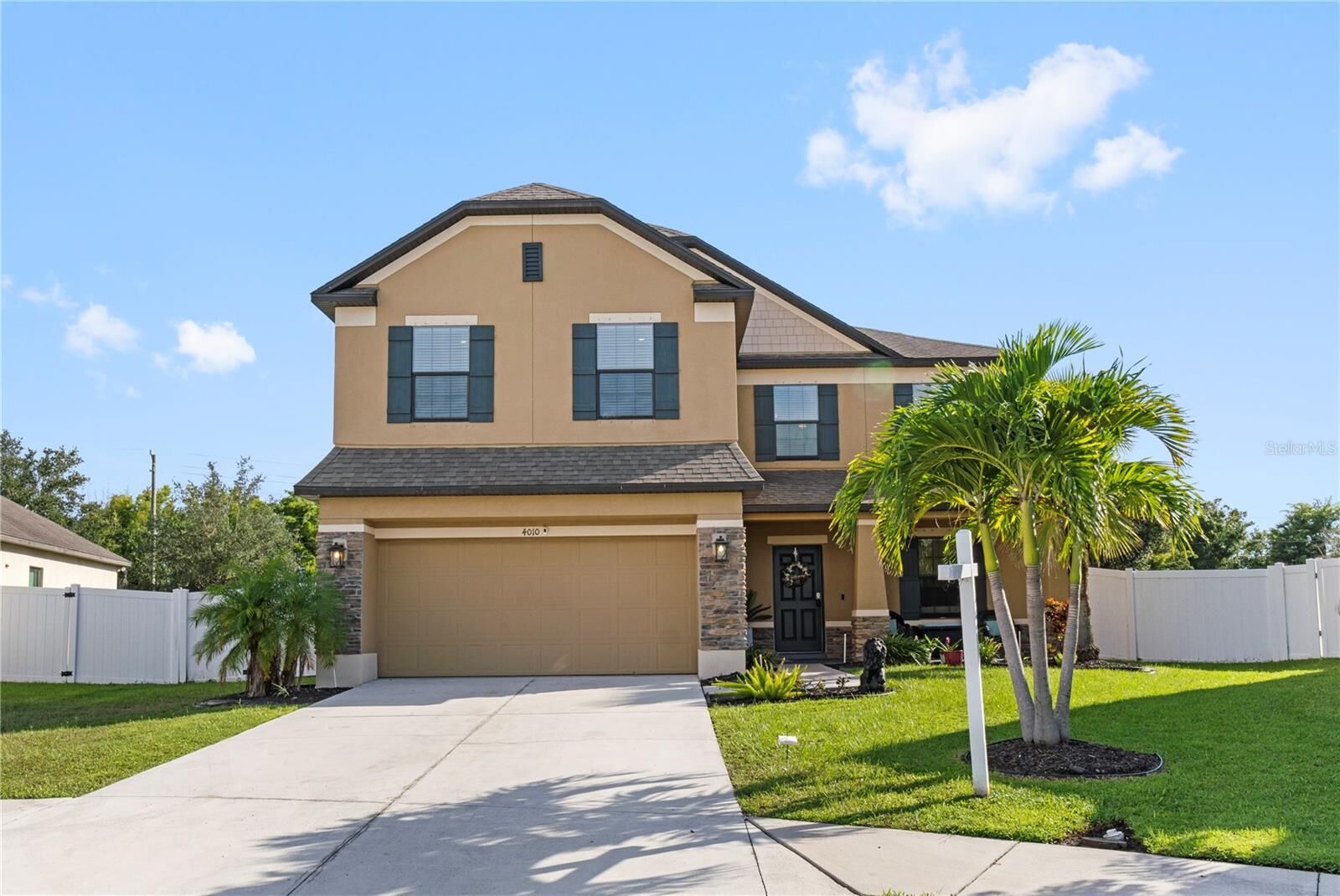 Property Photo: 4010 Lindever Lane FL 34221