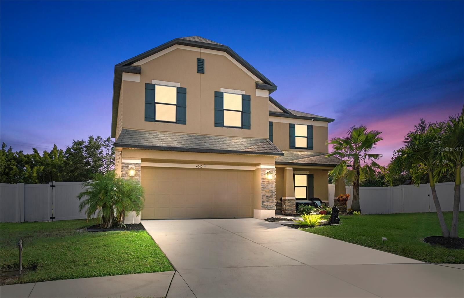 Property Photo: 4010 Lindever Lane FL 34221