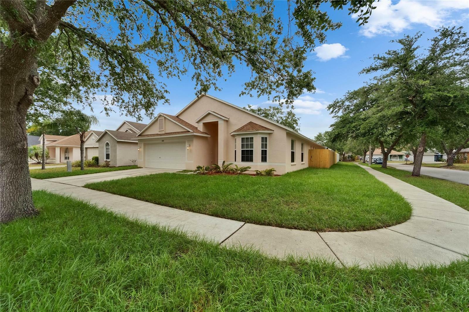 Property Photo: 11626 Pure Pebble Drive FL 33569