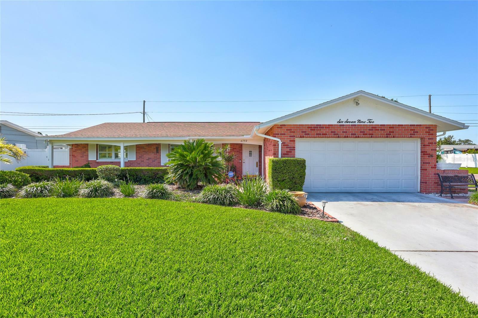 Property Photo: 6792 14th Avenue N FL 33710