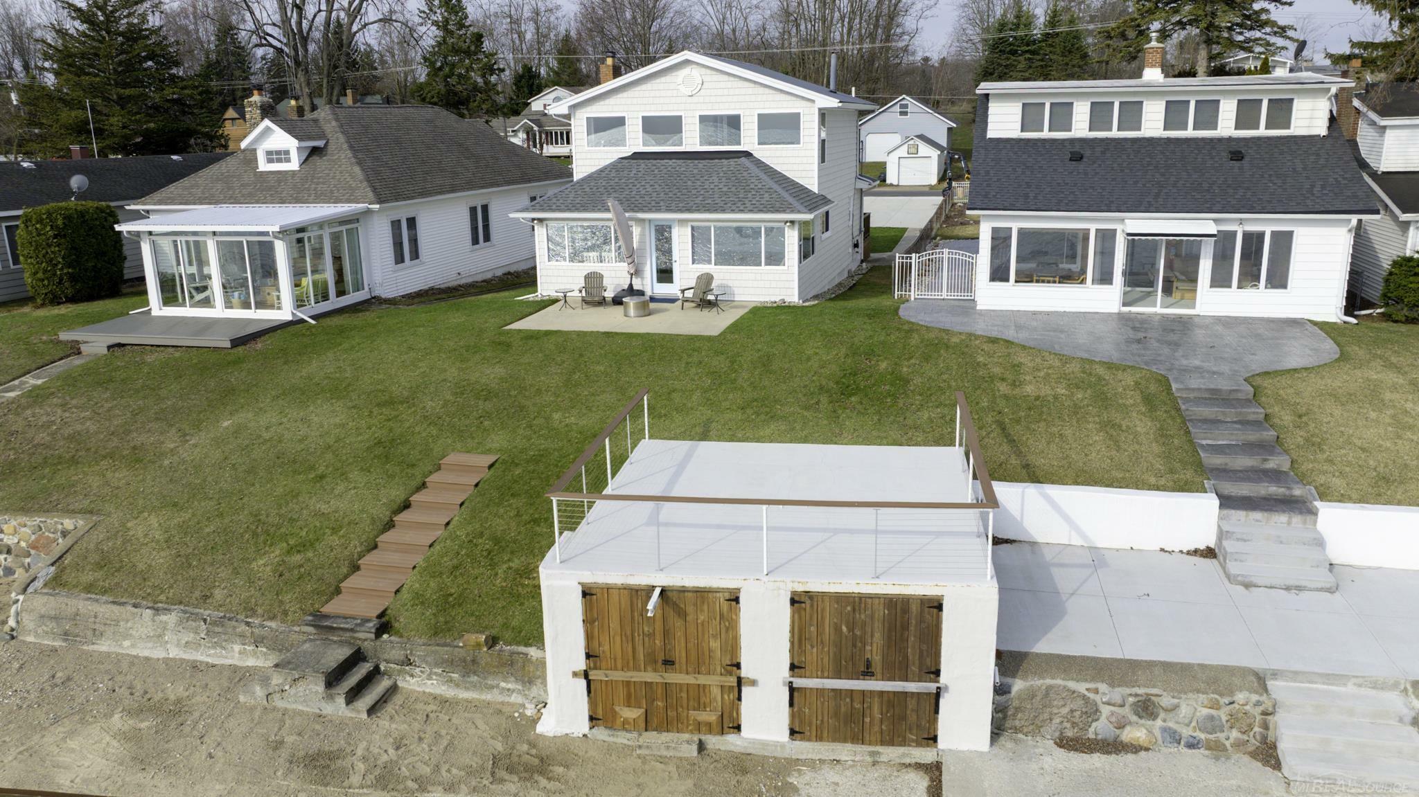 Property Photo: 291 S Lake Street MI 48469