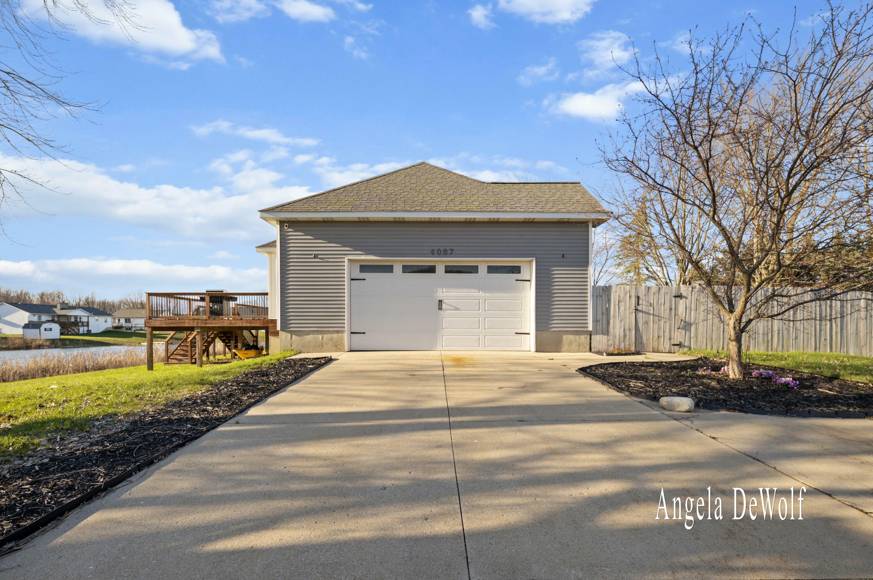 Property Photo: 4087 Baldwin Street MI 49426